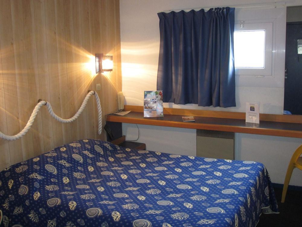 Kyriad Direct La Beaujoire Hotel 2*